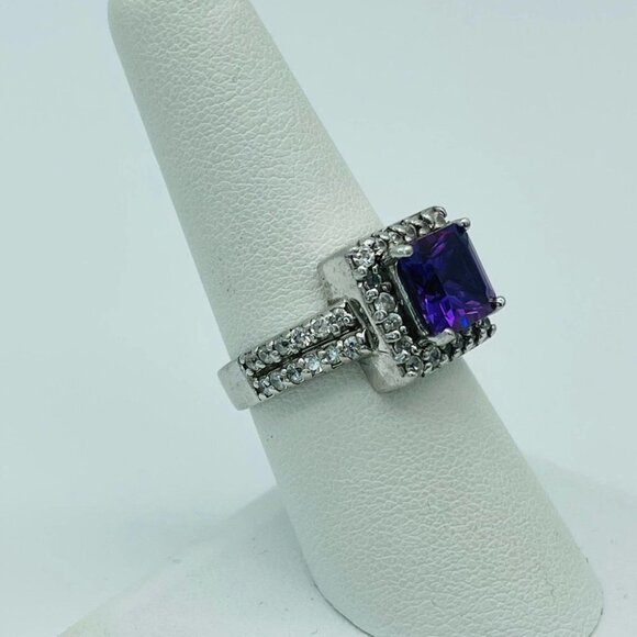 Blue Sapphire Ring Sterling Silver Accented with Rhinestones Size 7 & 3/4 - Picture 5 of 9